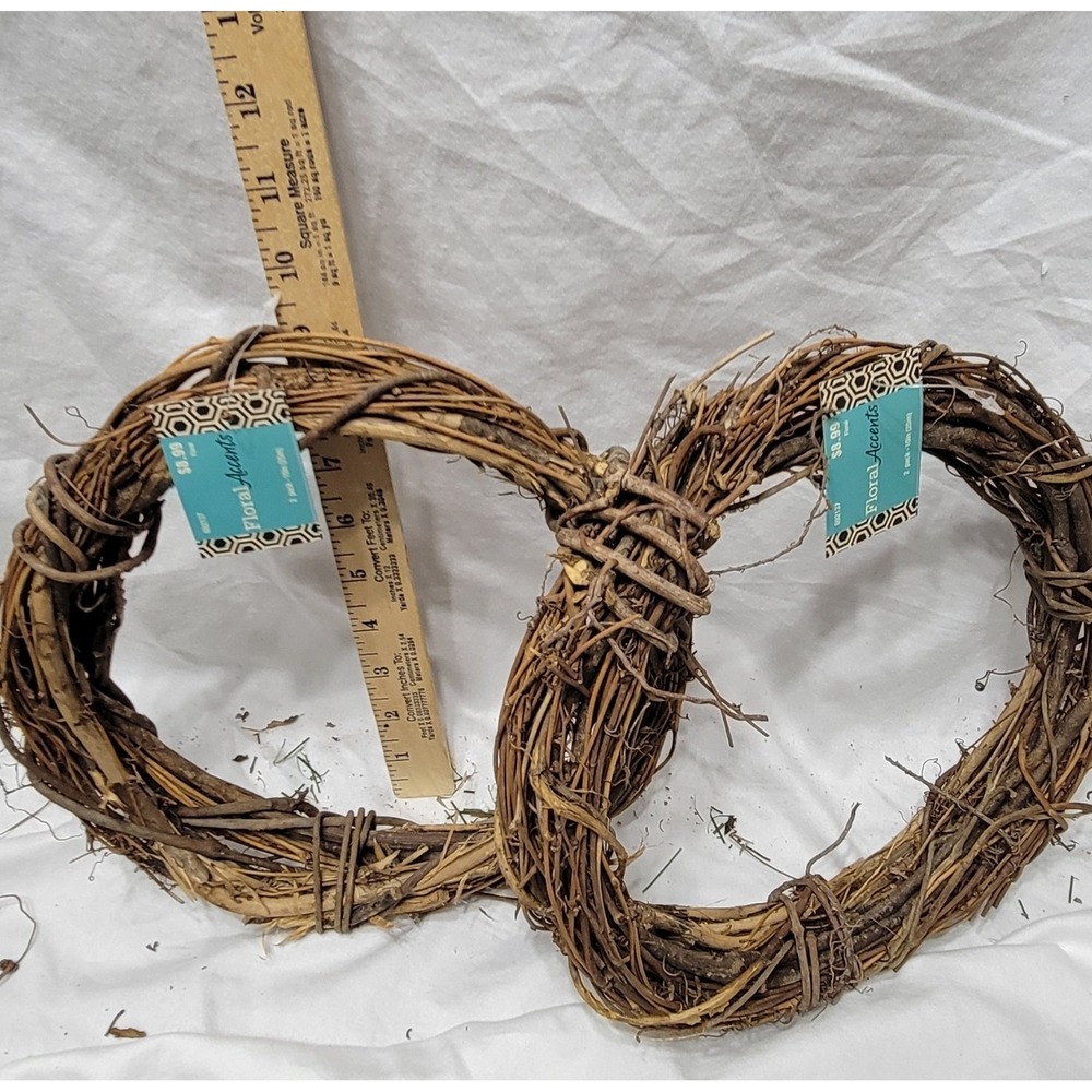 Natural Wreath Base Set of 8 Varies Sizes Spring Summer Fall Or Holiday New - Picture 8 of 13